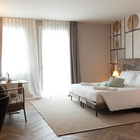 Bed & Breakfast La Home And Apartments Moniga del Garda Exterior foto