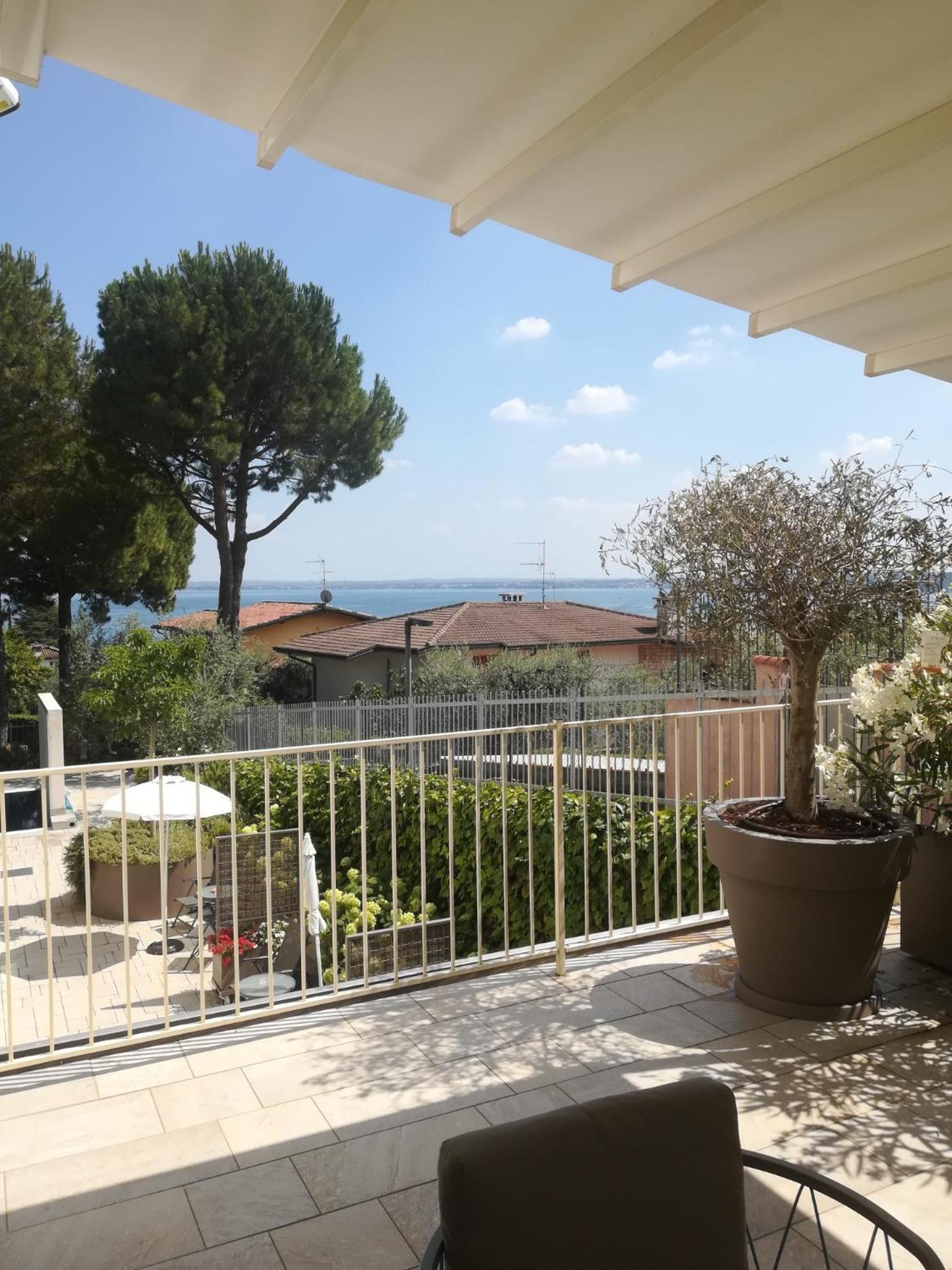 Bed & Breakfast La Home And Apartments Moniga del Garda Exterior foto