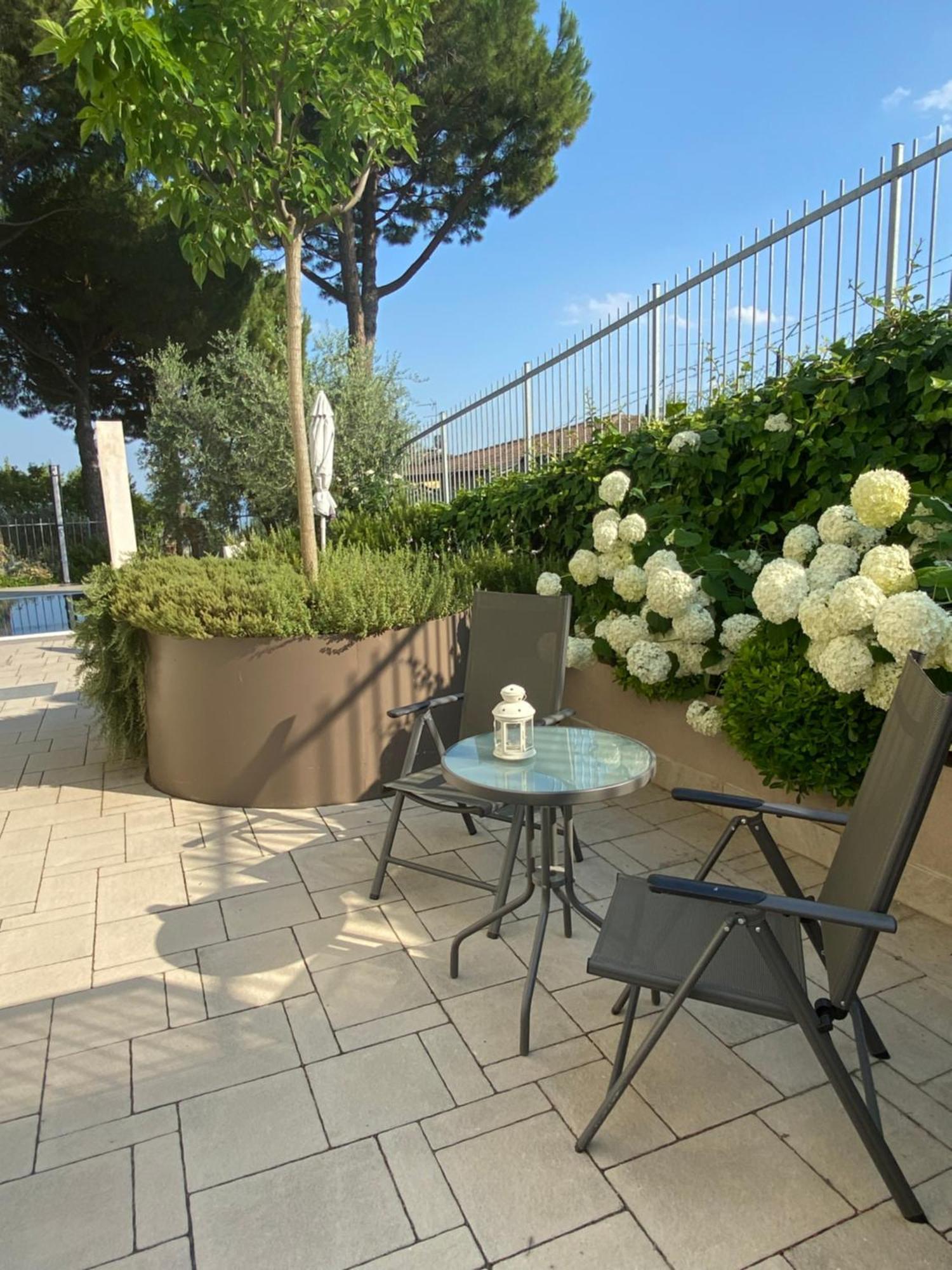 Bed & Breakfast La Home And Apartments Moniga del Garda Exterior foto