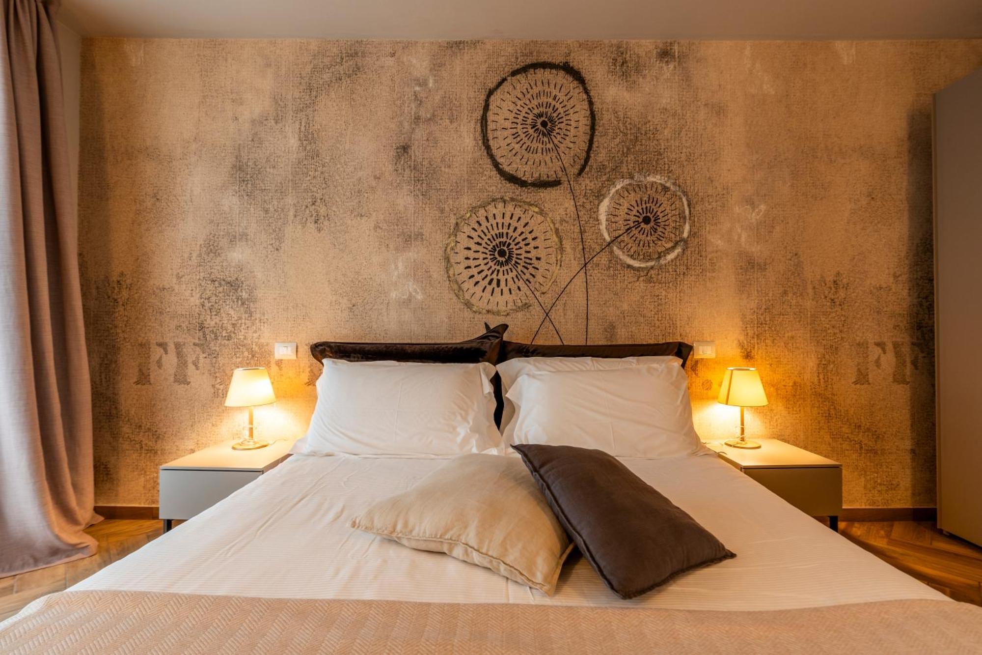 Bed & Breakfast La Home And Apartments Moniga del Garda Exterior foto