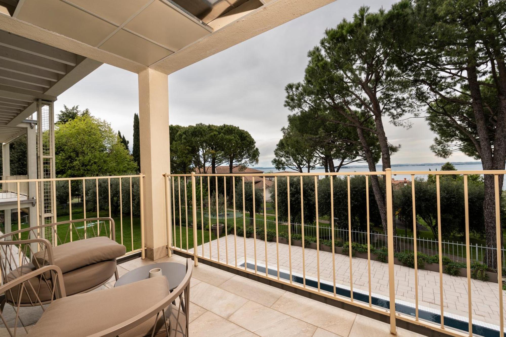 Bed & Breakfast La Home And Apartments Moniga del Garda Exterior foto