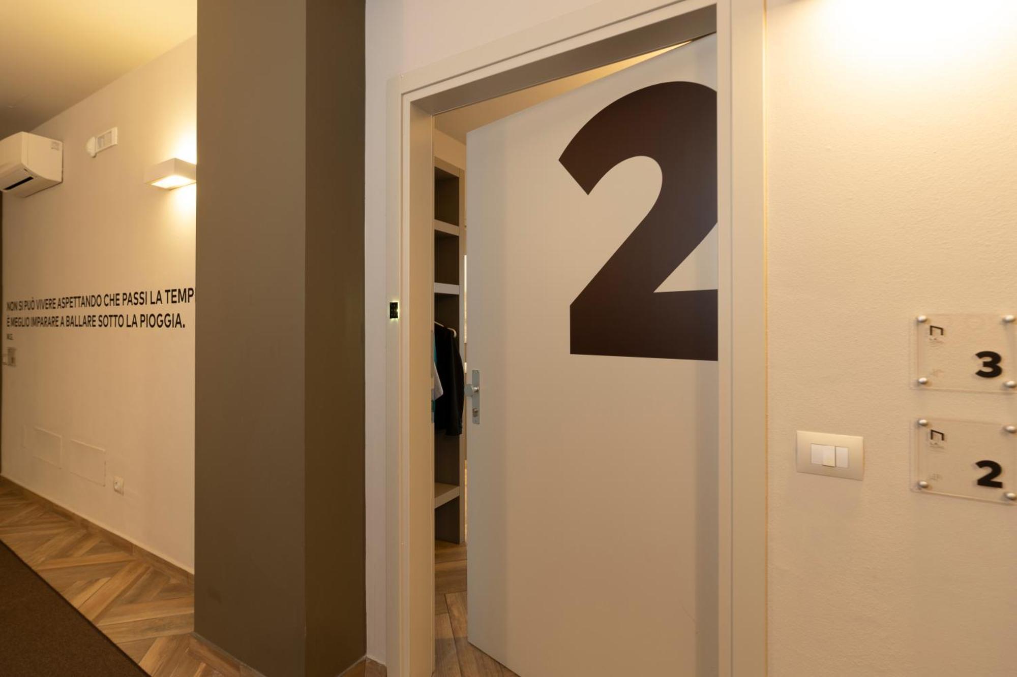 Bed & Breakfast La Home And Apartments Moniga del Garda Exterior foto