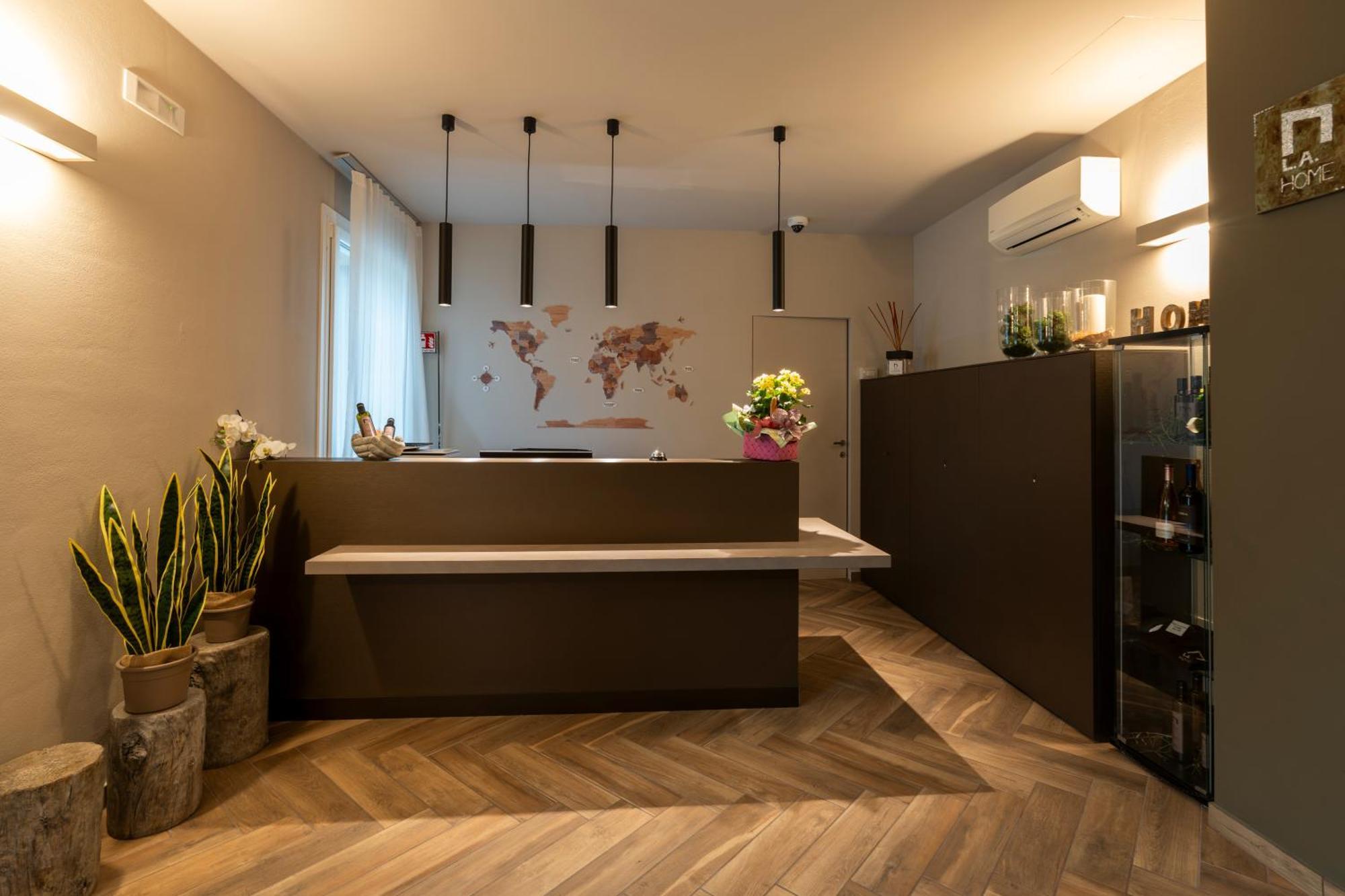 Bed & Breakfast La Home And Apartments Moniga del Garda Exterior foto