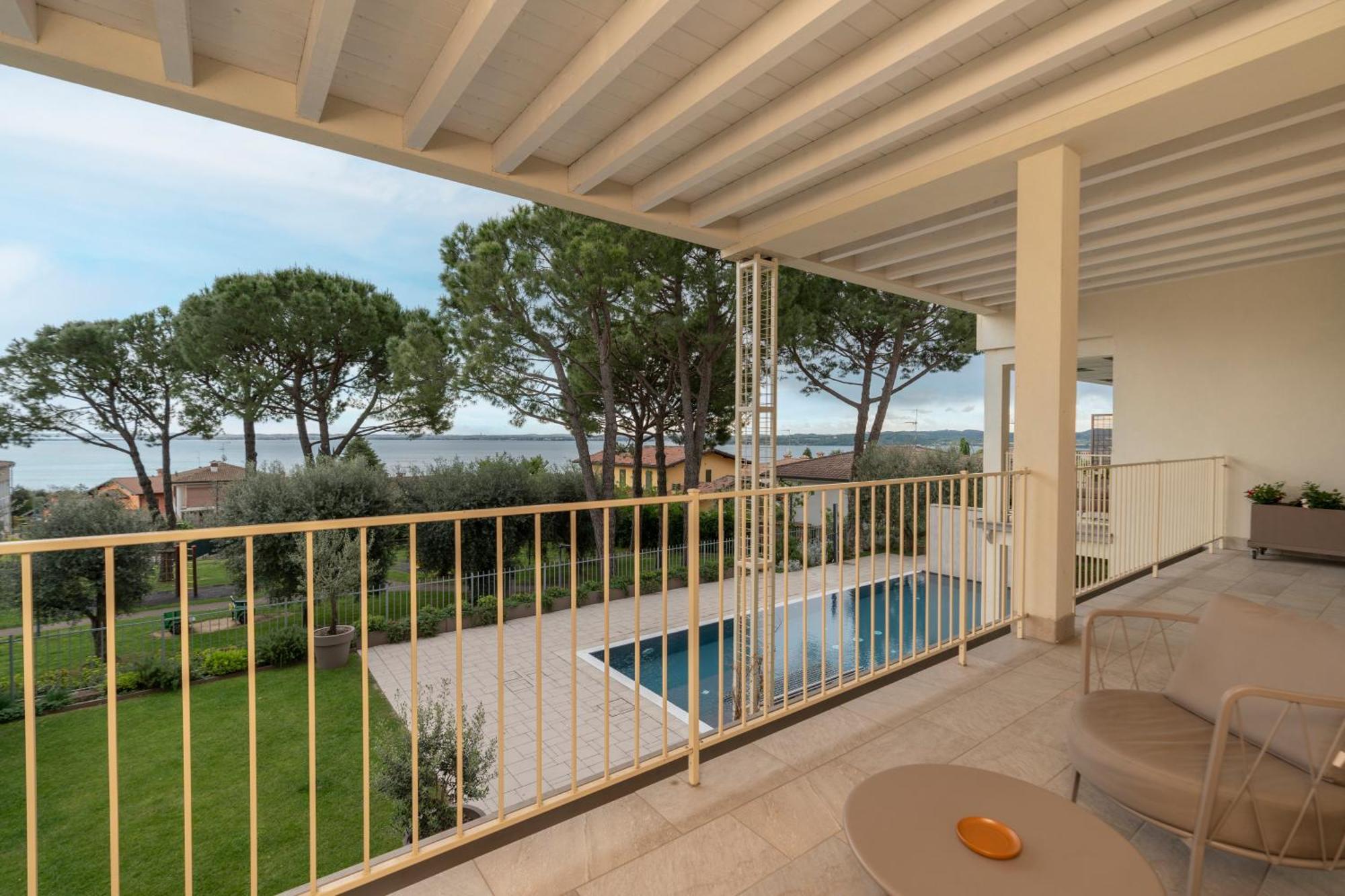 Bed & Breakfast La Home And Apartments Moniga del Garda Exterior foto