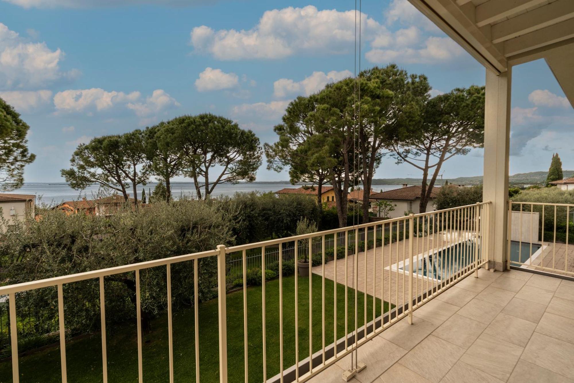 Bed & Breakfast La Home And Apartments Moniga del Garda Exterior foto
