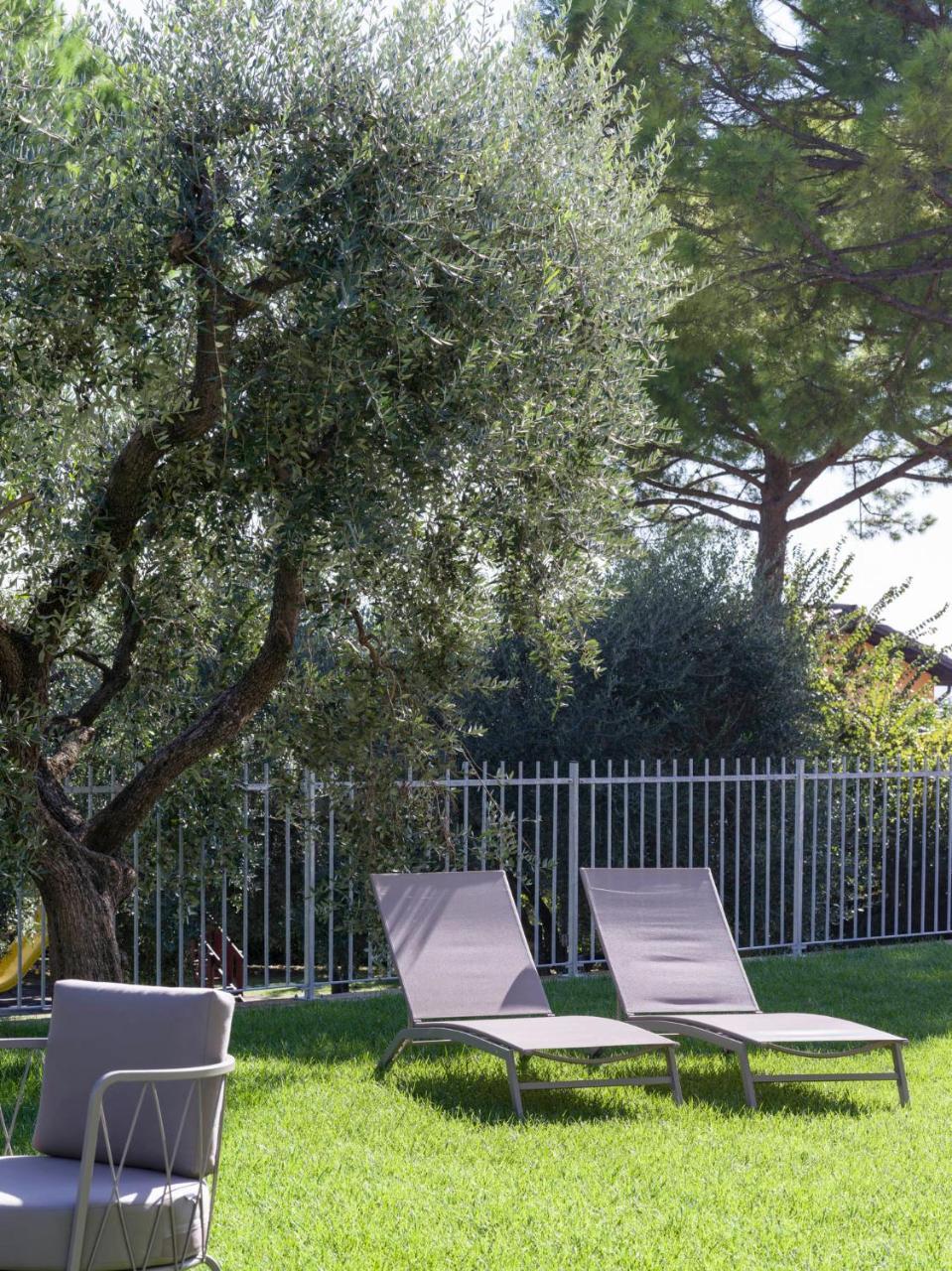 Bed & Breakfast La Home And Apartments Moniga del Garda Exterior foto