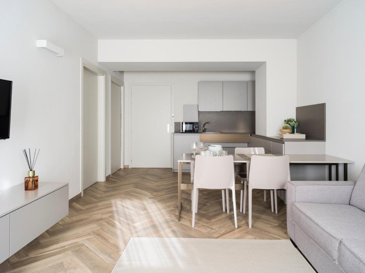 Bed & Breakfast La Home And Apartments Moniga del Garda Exterior foto
