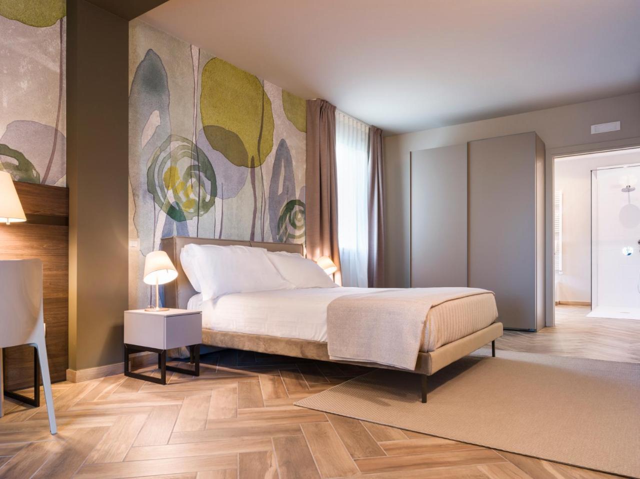 Bed & Breakfast La Home And Apartments Moniga del Garda Exterior foto